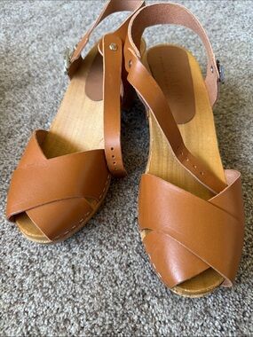 Women’s Tan Leather Cross-Strap Wedge Sandals
